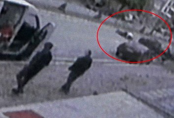 Ters yönden giden motosikletli, otomobille böyle çarpıştı