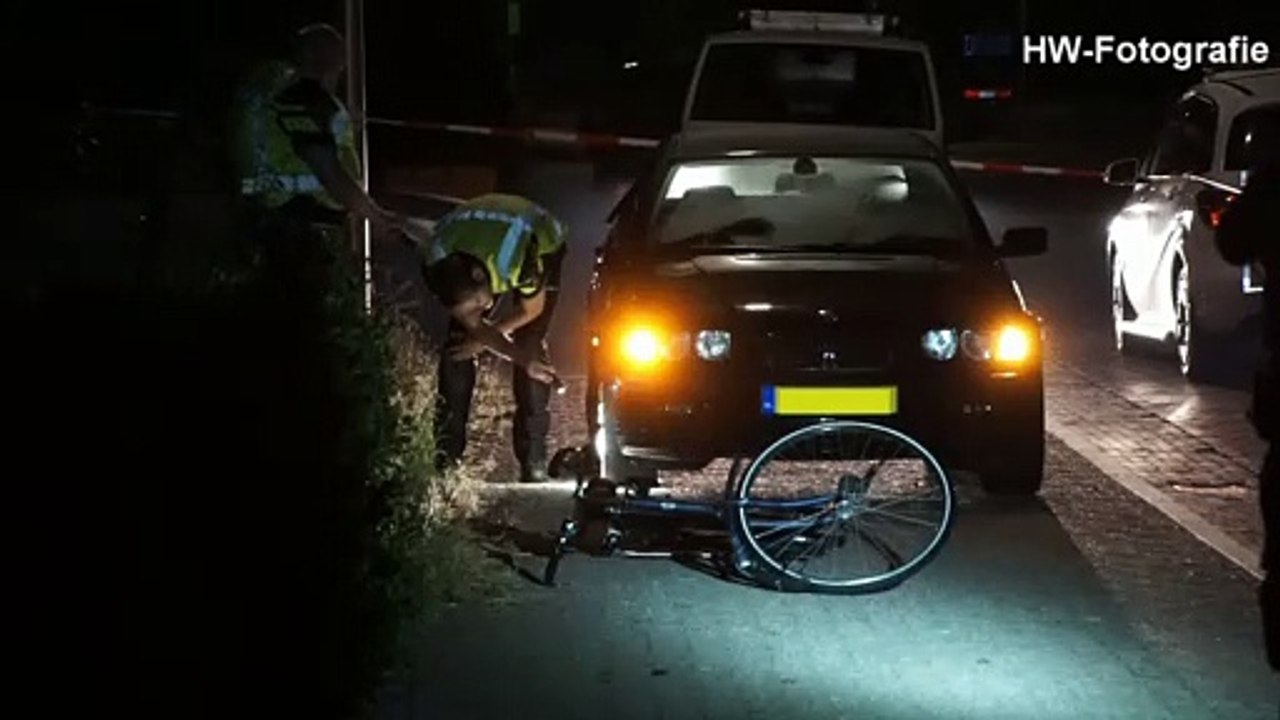 Fietser aangereden door auto op Oude Rijksweg in Staphorst