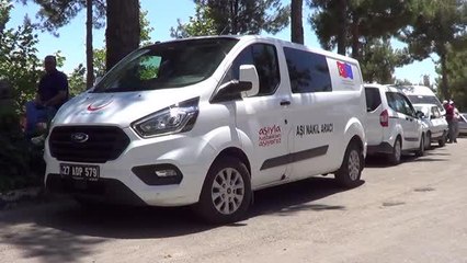 GAZİANTEP - İslahiye Belediyesi işçileri, Mobil Kovid-19 İstasyonu'nda aşı oldu