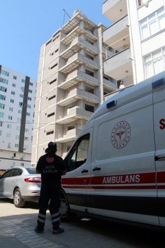 İNŞAATIN 8'İNCİ KATINDAN DÜŞEN İŞÇİ ÖLDÜ