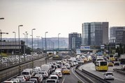 Kısıtlama öncesinde İstiklal Caddesi'nde yoğunluk