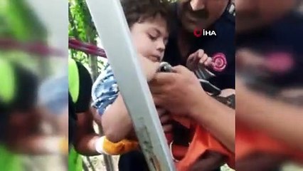 Oynarken su kuyusuna düşen çocukları itfaiye kurtardı