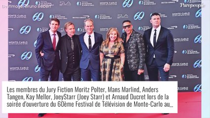 Gil Alma et Arnaud Ducret avec leurs femmes à Monte-Carlo, amoureux très tactiles