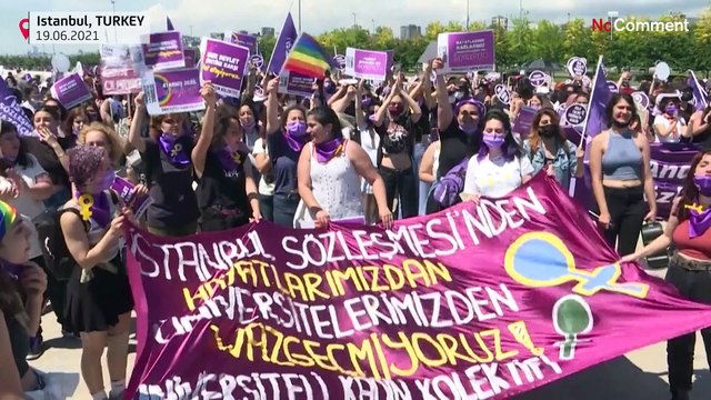 Women from across Turkey hold Istanbul rally to defend rights