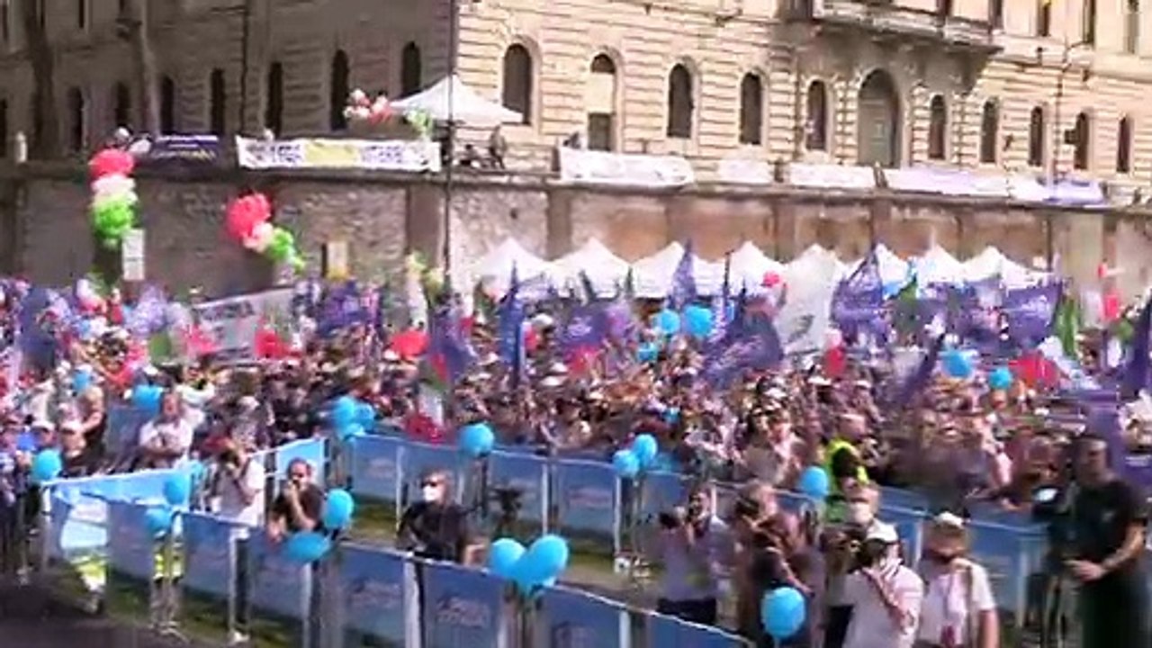 Lega in piazza a Roma, Salvini: "Basta gelosie, egoismi e divisioni: il centrodestra si unisca"