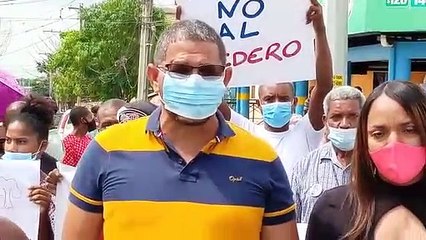 Marchan contra instalación de vertedero en sector  Villa Liberación