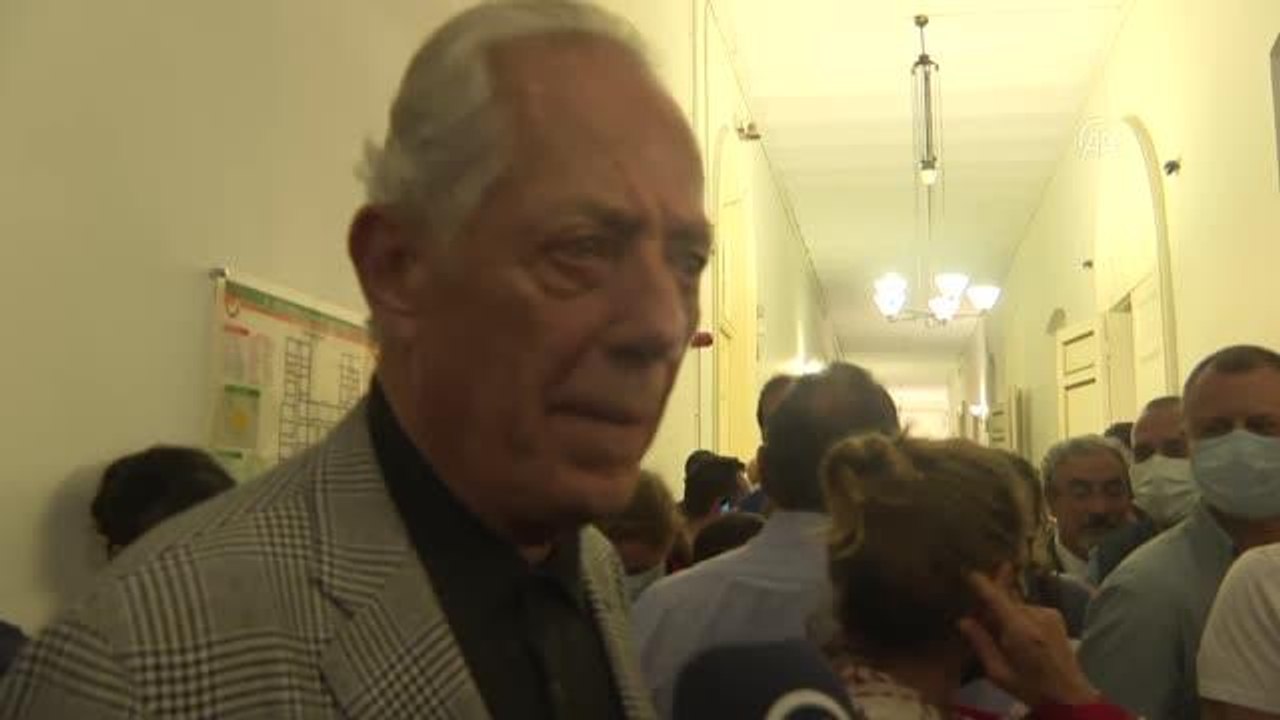 Galatasaray Kulübünün yeni başkanı Burak Elmas oldu (2)