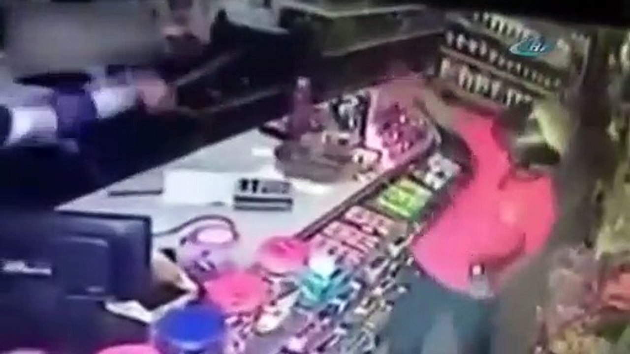 Satırlı soyguncuya samuray kılıcıyla cevap