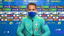 Everton Ribeiro pede mais vacinas no Brasil
