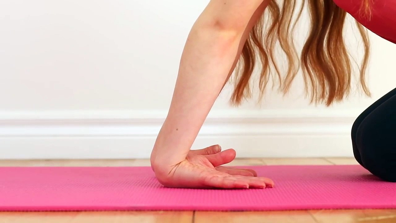How To Do An Elbow Stand In 5 Minutes!