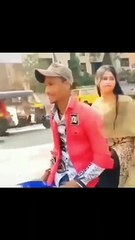 HOLD TIGHT WHEN YOU ARE SITING ON THE BIKE.