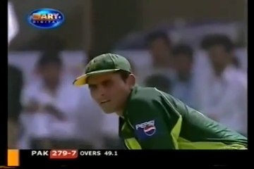 Shahid Afridi _ Abdul Razzaq Century Fireworks Pakistan Vs Zimbabwe 1st ODI 2004