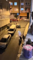 ELEKTRİKLİ SCOOTERLA BUZDOLABI TAŞIDILAR