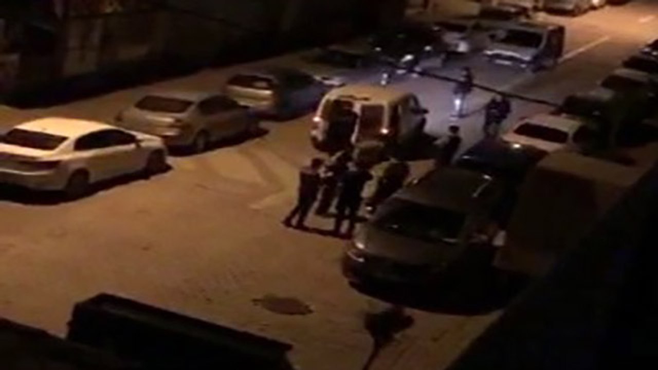 Avcılar'da sokak ortasında adama kurşun yağdırdılar
