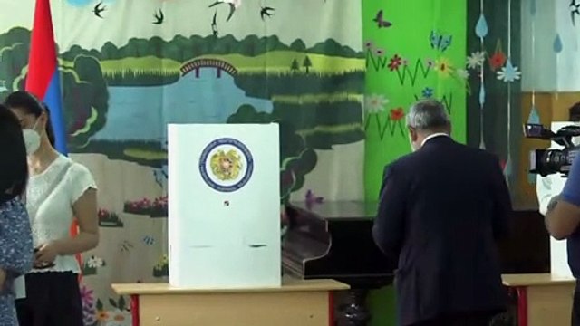 Abstimmung läuft: Verschärft die Neuwahl die Krise in Eriwan?