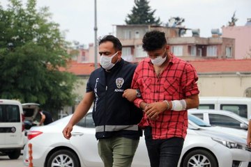 Son dakika haberi: Baskında el konulan kumar parasını geri almak için polisin elini ısırdı