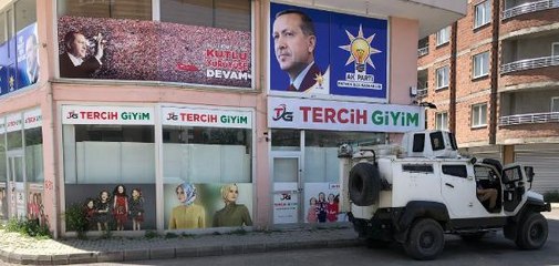 PATNOS'TA AK PARTİ'YE SALDIRI HAZIRLIĞINDAKİ 4 KİŞİ YAKALANDI