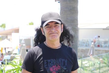 Murat Kekilli'den, İsrail'in Gazze'ye yönelik saldırılarına şarkılı tepki