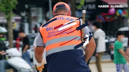 Çocuklarından temizlik görevlisi babalarına duygulandıran sürpriz