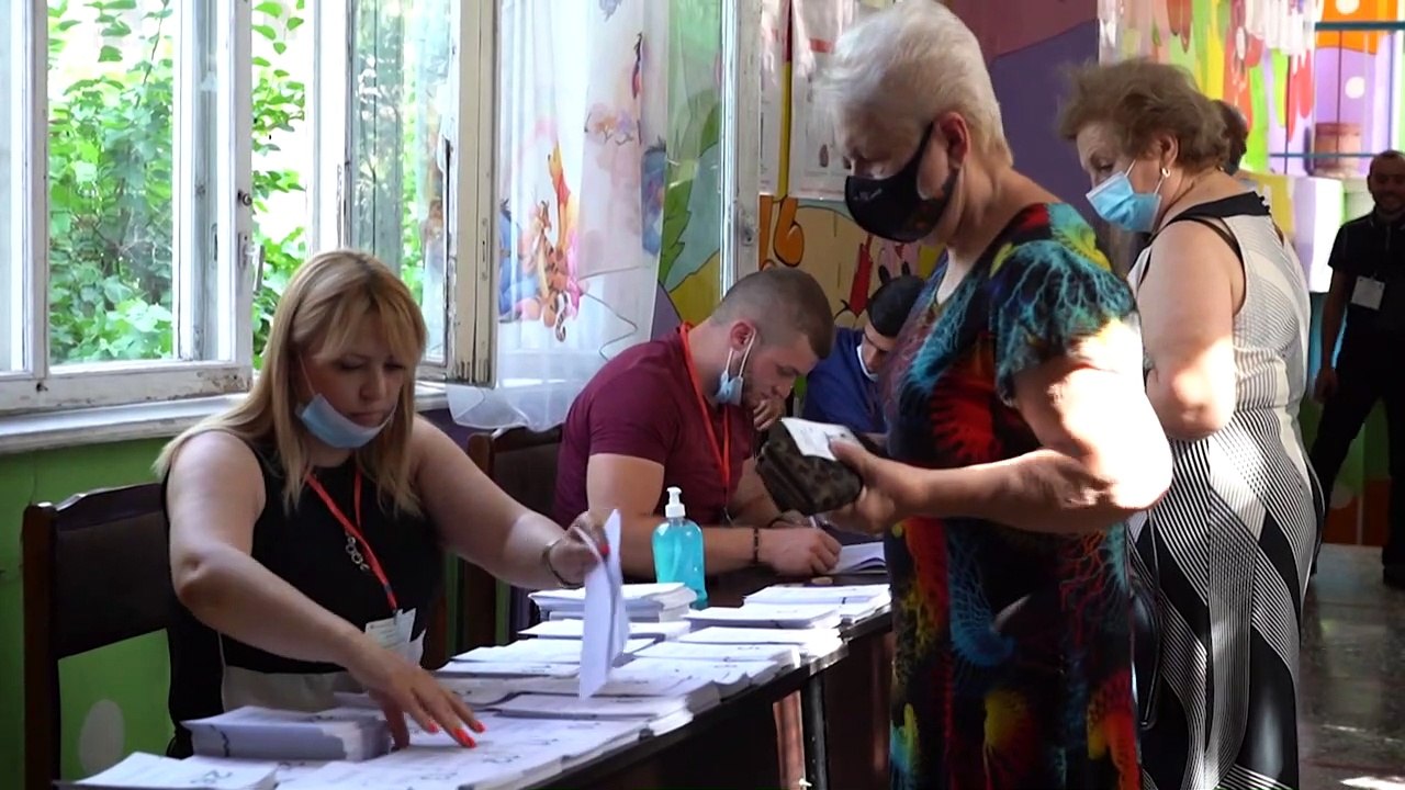Vorgezogene Parlamentswahl soll Armenien wieder vereinen
