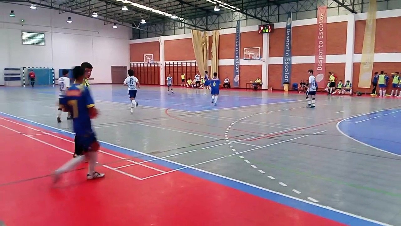 Imagens do jogo de Juvenis com o Juventude
