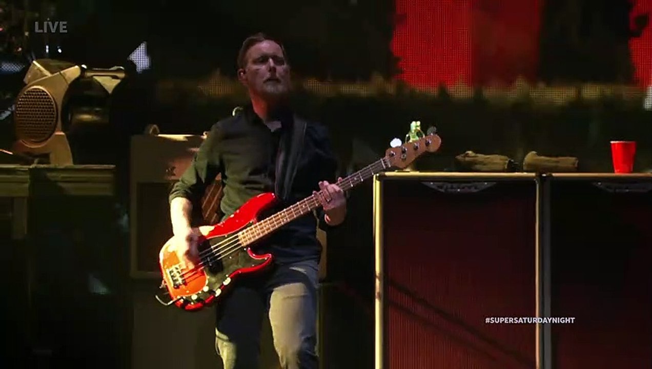 La Dee Da (with Dave Koz) Foo Fighters (live) video Dailymotion