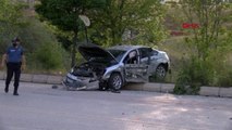 Son dakika haberi... Kazada savrulan otomobil, durakta bekleyen yayaya çarptı: 1 ölü