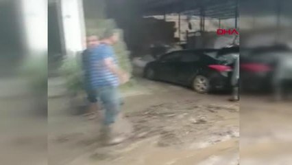AYDIN SELE KAPILAN OTOMOBİL ÇAMURA GÖMÜLDÜ