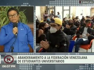 Abanderados estudiantes universitarios de Caracas rumbo al III Congreso Bicentenario de la FVEU