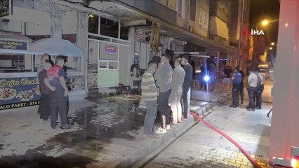 Pide fırınında çıkan yangında 6 kişi dumandan zehirlendi