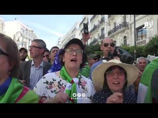 المتظاهرون في الجزائر يتحدون ظروف الصيام في الجمعة الـ 12 للحراك