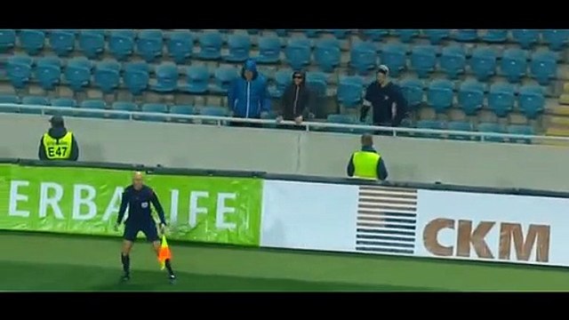 Yan hakemle böyle dalga geçtiler!