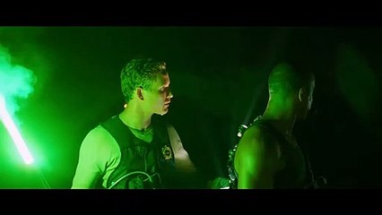 Pitch Black  Riddick vs. Johns in the Bioraptor Cave in 4K HDR