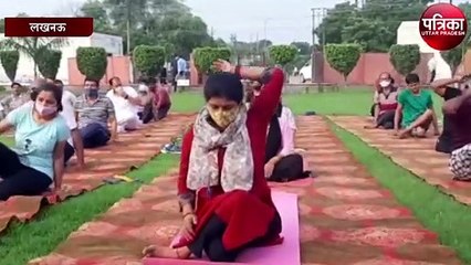 बीजेपी के मंत्रियों ने किया योग