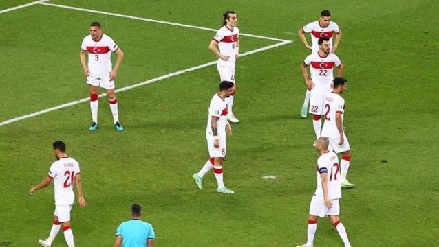 İngiliz basını, Milli Takım'ın EURO 2020 performansıyla alay etti