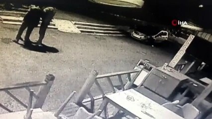 İstanbul'da ''yan baktın'' dehşeti kamerada! Kurşun yağdırdı...