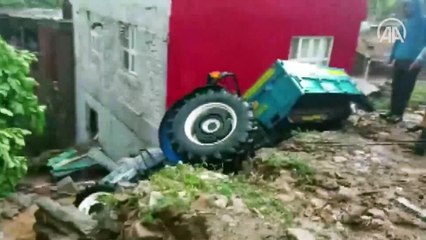 Aydın'da etkili olan sağanak hayatı olumsuz etkiledi