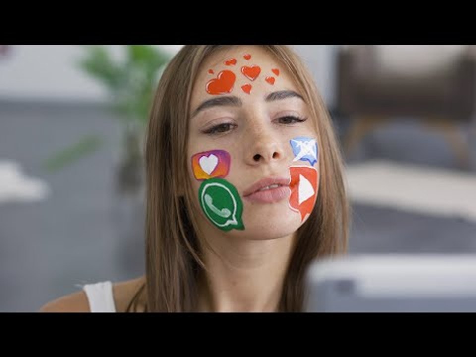 تحدي القراءة العربي.. جيل واعد من الشباب يتحدى الصعاب بكلمة "إقرأ"