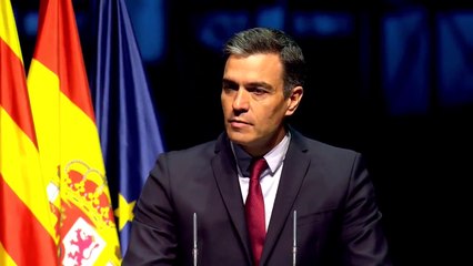 "¡Estado fascista!": un independentista interrumpe el discurso de Sánchez sobre los indultos