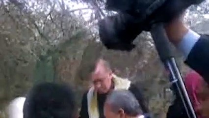 Cumhurbaşkanı Erdoğan ve eşi zeytin topladı