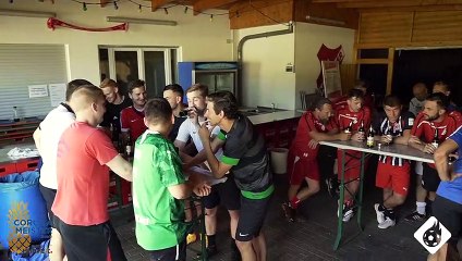 Video: Hofbieber erhält die Goldene Ananas