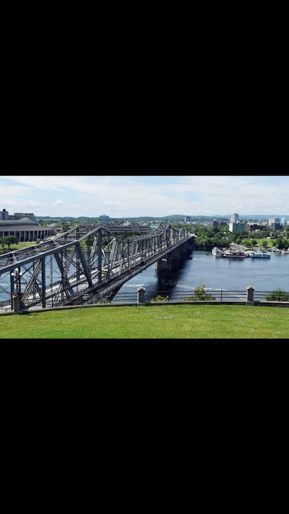 The Quebec-Ontario Border Is Now Open & Here's What That Means