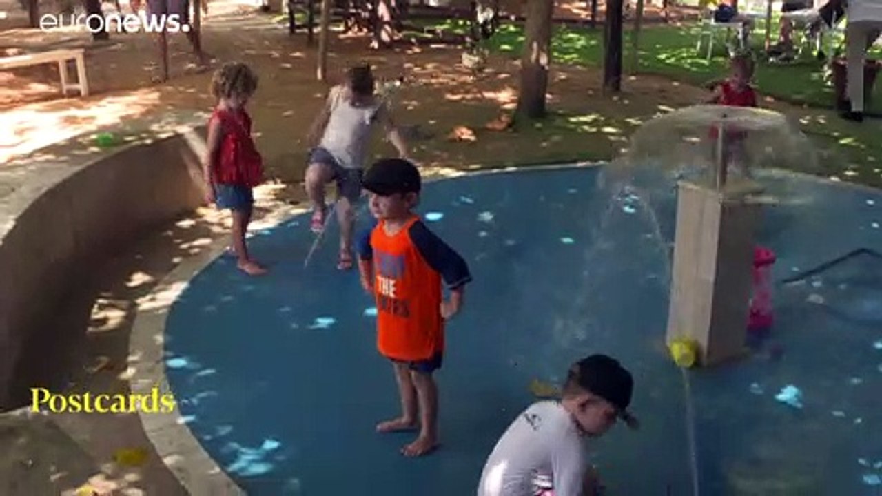 Buntes Strandleben in Dubai