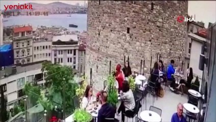 Galata Kulesi'nde intihar girişimi anbean kaydedildi!