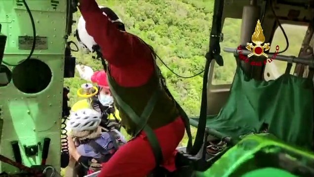 Montescudaio (PI) - Ciclisti dispersi in Val di Cecina: soccorsi da Vigili del Fuoco (21.06.21)