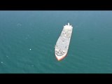 إيران تعرض أكبر سفينة عسكرية في تاريخها خلال مناورة في خليج عمان | #إرم_نيوز