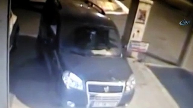 PTT şubesinin kundaklanma anı kamerada