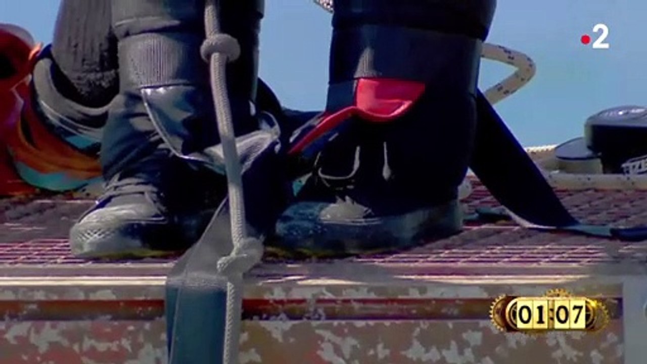 La Miss France Amandine Petit prise d'une grosse crise de panique lors d'une épreuve dans "Fort Boyard" fond en larmes, tétanisée