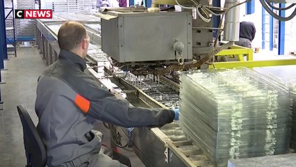 Emmanuel Macron recentre sa campagne sur les investissements étrangers