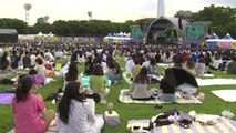 [뉴스큐] 20개월 만에 첫 야외콘서트...조금씩 기지개 켜는 문화계 / YTN